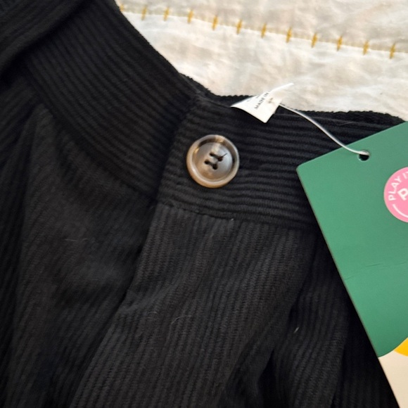 Halara Women's Black Corduroy Shorts - size small - NWT - Picture 8 of 8